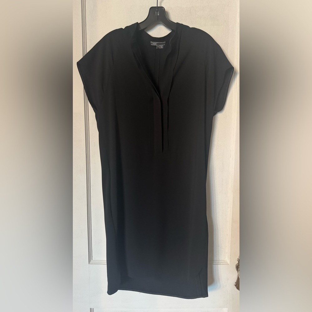 Vince Black Women's Blouse-like Dress v-neck and Cap Sleeves